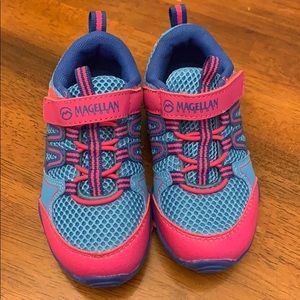 Magellan toddler shoes size 9